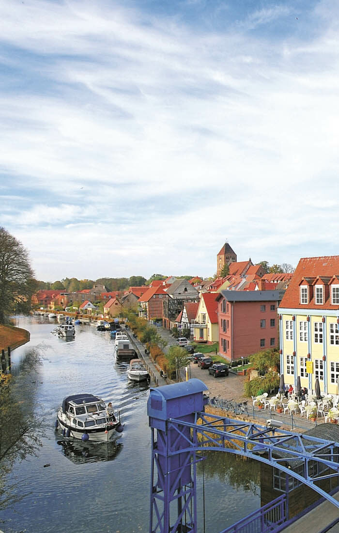 ALLEMAGNE – Plau_Hubbruecke©Tourist Info Plau am See GmbH