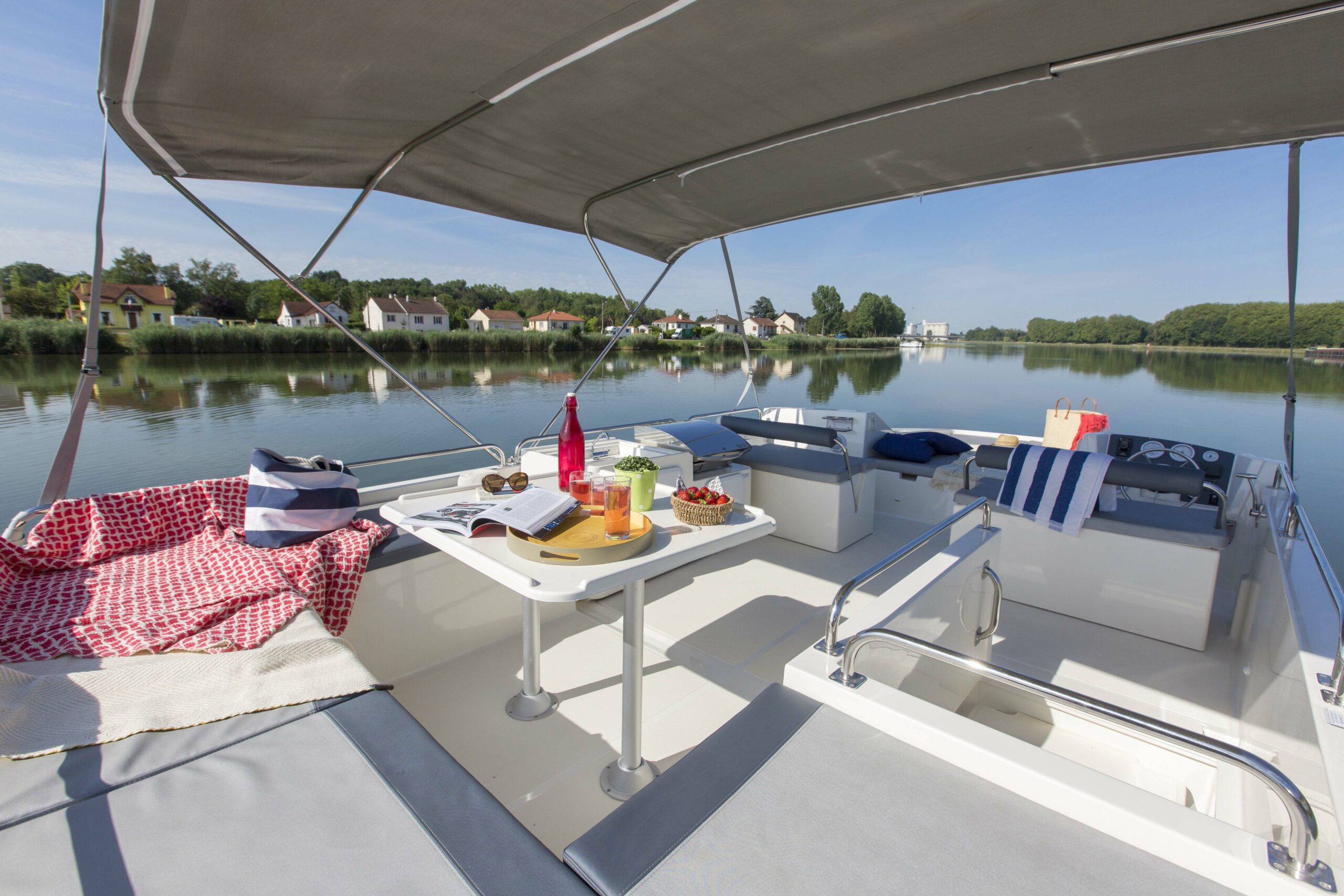 leboat-boats-horizon1-sundeck (3)